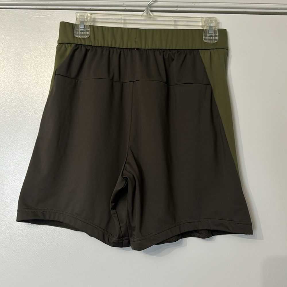 Men’s Adidas Green 7” Unlined Gym Shorts size S. Silky soft and comfortable. - Picture 4 of 6